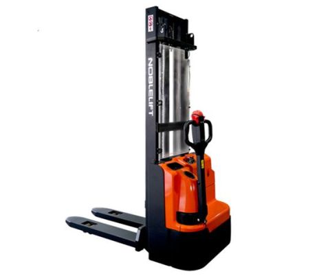 Аренда самоходного штабелера Noblelift ECL15B